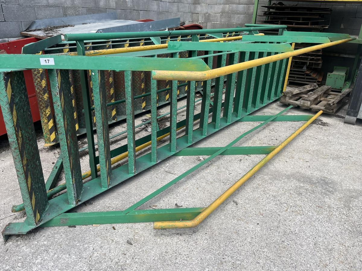 Aufgangstreppe ca. 4800 mm Länge